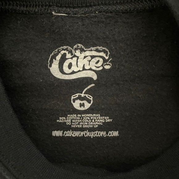 Cakeworthy Scary Christmas Santa Skulls Bats Black Crew Neck Sweatshirt - Picture 8 of 8